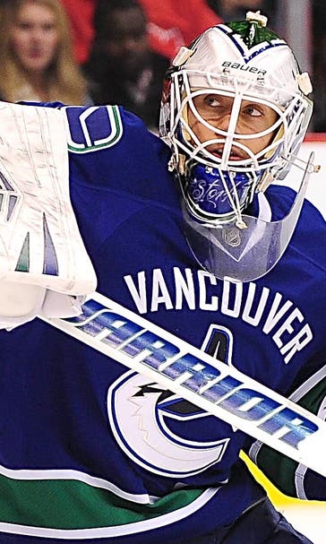 Hansen scores lone goal as Canucks, Lack blank Blues